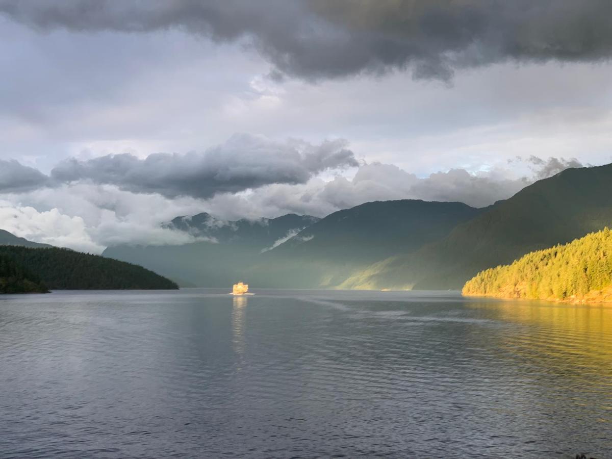 Bed and Breakfast Earls Cove Orca View Egmont Экстерьер фото